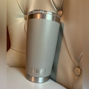 YETI 20oz tumbler-Sharptail Taupe- New